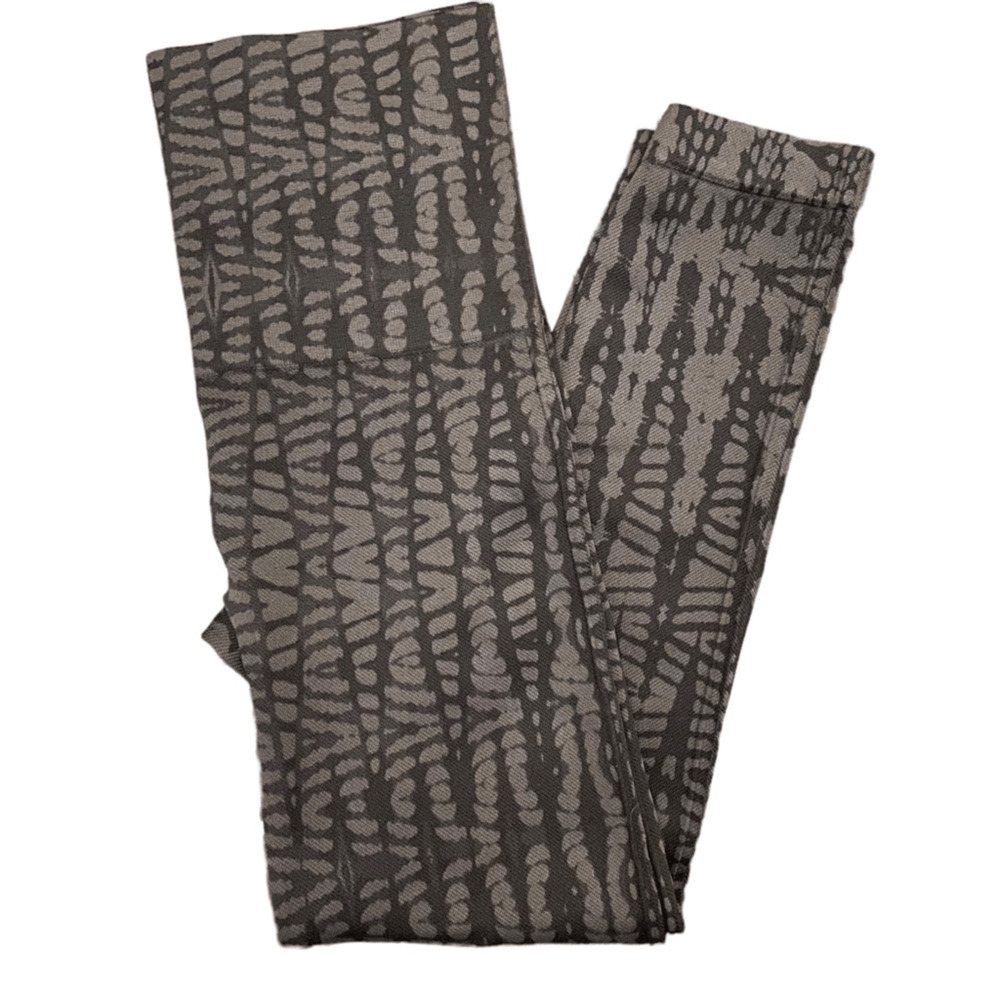 SPANX Look At Me Now Seamless Leggings Black Grey Geometric Tribal Print Small